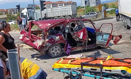 Bursa’da TIR ile otomobil çarpıştı: Bir ölü, üç yaralı