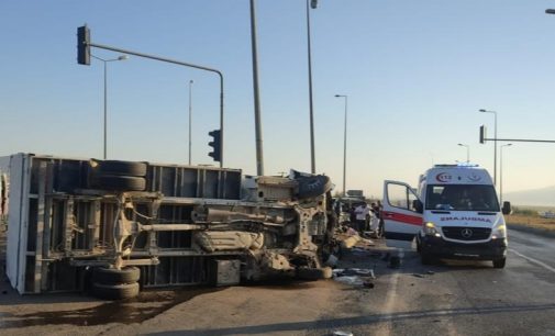 Kayseri’de kamyonet ile ticari araç çarpıştı: İki çocuk öldü, yaralılar var