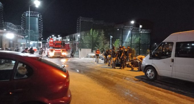 Kayseri’de geri gönderme merkezinde yangın: “Ülkelerine geri gitmek istemeyen sığınmacılar yaktı” iddiası