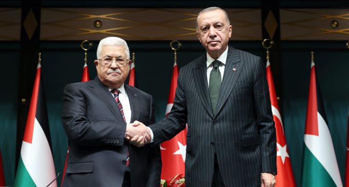 Erdoğan’dan Mahmut Abbas’a “teselli”: İsrail ile ilişkilerimiz Filistin’e desteğimizi azaltmayacak