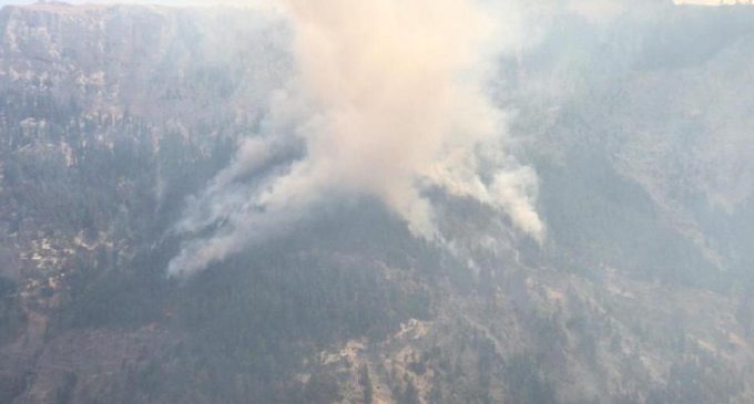 Yangın dünden beri sürüyor: Mersin’deki orman yangınına havadan müdahale yeniden başladı