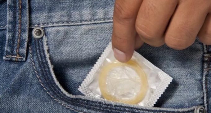 Fransa’da 25 yaşın altındakilere prezervatif ücretsiz oldu