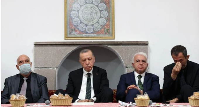 Erdoğan’dan cemevi ziyareti