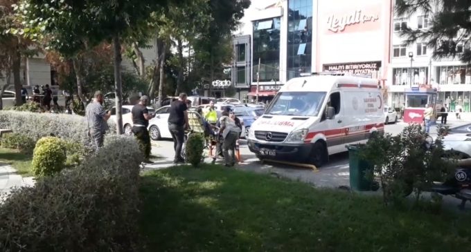 Silivri’de kaymakamlık önünde polislere satırlı saldırı