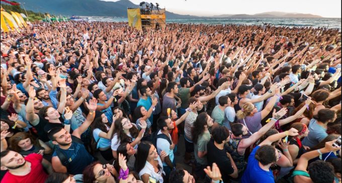 Kaymakamlık, “toplumun huzuru” gerekçesiyle iptal etmişti: Zeytinli Rock Festivali’nin yeni tarihi belli oldu
