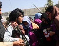 Afganistan’da kadınlar Mahsa Amini için sokakta: Taliban ateş açtı