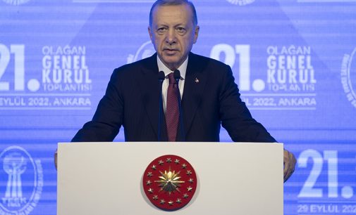Erdoğan: Merkez Bankamızla konuştuk, faizin daha da inmesi gereğini telkin ediyorum