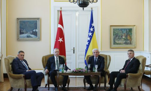 Erdoğan, Türkiye-Bosna-Hersek arasında pasaportsuz seyahati duyurdu