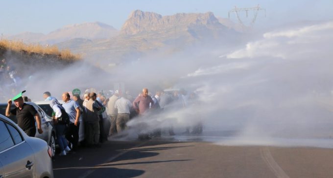 Cudi’deki talanı protesto eden yurttaşlara tazyikli su ve biber gazıyla saldırdılar