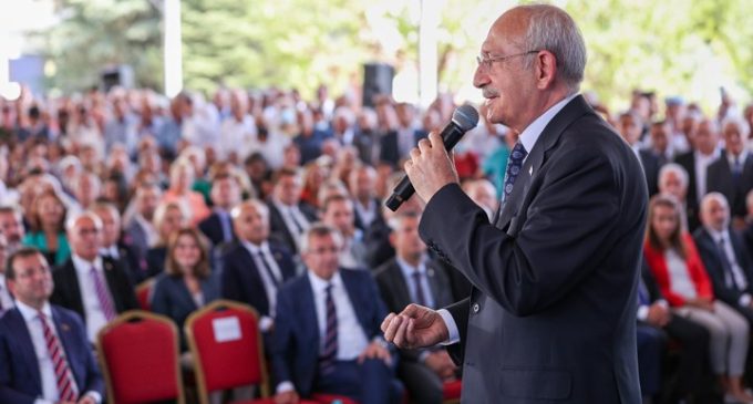 Kemal Kılıçdaroğlu partisinin grup toplantısı için Elazığ’da konuşuyor: “Kendinizi suça ortak etmeyin”