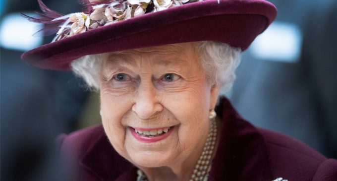 İngiltere Kraliçesi 2. Elizabeth 96 yaşında yaşamını yitirdi