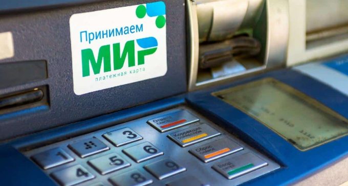 İş Bankası ve Denizbank, Rus ödeme sistemi Mir’i askıya aldı