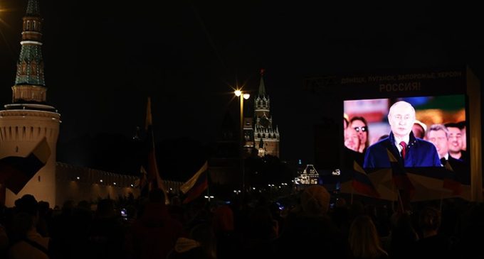 Putin, Kızıl Meydan’da halka seslendi: Tarihi bir gün yaşıyoruz