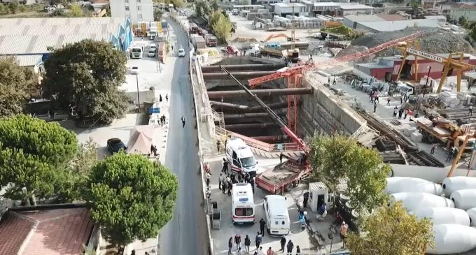İstanbul metro inşaatında vinç devrildi: İki ölü, bir yaralı