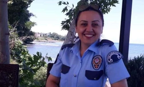 Polis memuru kadın evinde başından vurulmuş olarak ölü bulundu
