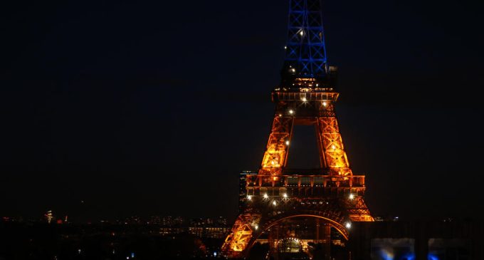 Fransa’da elektrik tasarrufu: Eyfel’in ışıkları daha erken kapatılacak