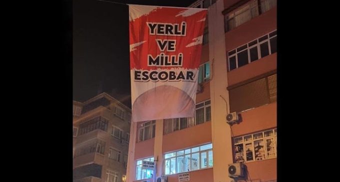 Zafer Partisi İstanbul İl Başkanı, “Yerli ve Milli Escobar” yazılı pankart nedeniyle ifade verdi