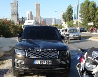 İzmir’de feci kaza: Yolun karşısına geçmeye çalışırken otomobil çarptı