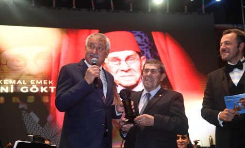 Altın Koza Orhan Kemal Emek Ödülleri ünlü sanatçılar Göktay, Kardeş ve Ayden’e sunuldu
