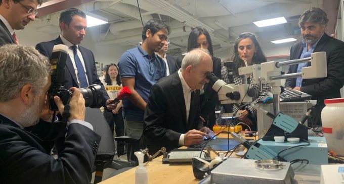 Kılıçdaroğlu’nun ABD turu MIT ziyaretiyle başladı: Fizikçi Dr. Canan Dağdeviren ile buluştu