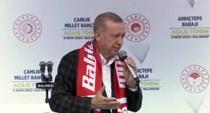 Erdoğan: Bu kardeşiniz görevde olduğu sürece faiz inmeye devam edecek