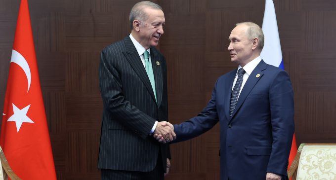 Erdoğan ile Putin Astana’da görüştü: “Sayın Erdoğan’a, Türkiye’yi en büyük gaz merkezi yapma niyetimizi bildirdik”