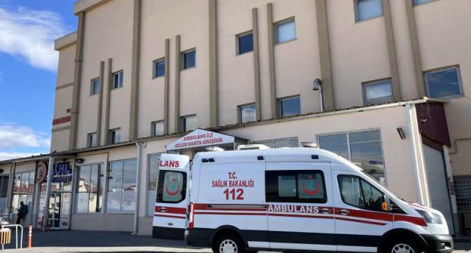 Ardahan’da 25 öğrenci hastaneye kaldırıldı