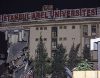 Küçükçekmece’deki Arel Üniversitesi binasının bir bölümü çöktü
