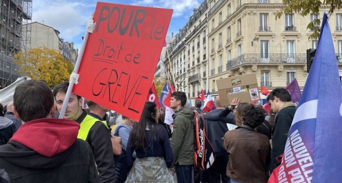 Fransa’da on binlerce kişi, hayat pahalılığını protesto etti