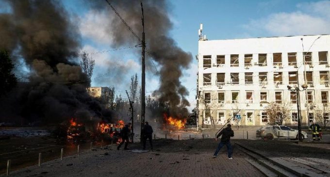 Ukrayna’nın başkenti Kiev güne patlama sesleriyle uyandı