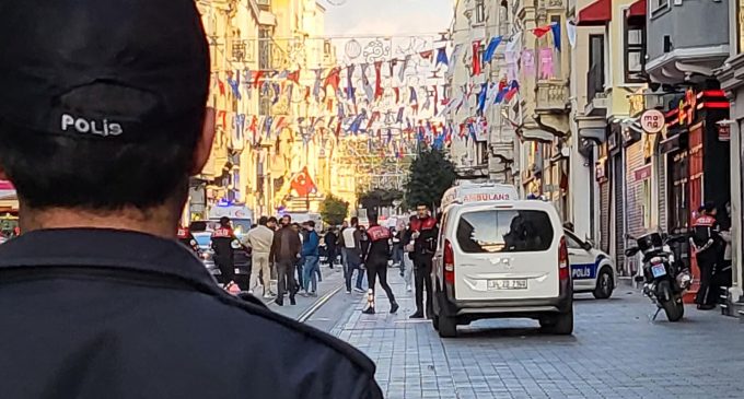 Taksim saldırısının ardından duyulan silah seslerinin nedeni belli oldu: Polis yanlışlıkla birini vurmuş