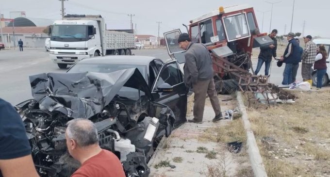 Belediye başkanı trafik kazası geçirdi: Sürücüler de yaralandı