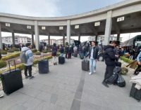 Depremde hasar gören Düzce Üniversitesi eğitime ara verdi: Öğrenciler şehri terk ediyor