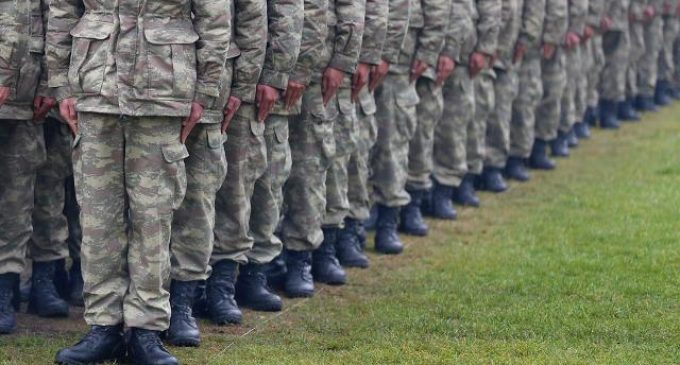 DW Türkiye araştırması: AKP’li genç “fahri konsoloslar” askerlikten muaf mı oldu?