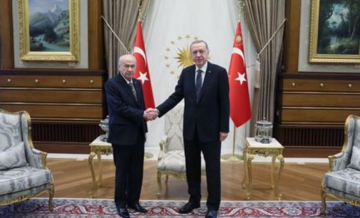 Erdoğan ile Bahçeli’nin sarayın kapalı kapıları ardındaki görüşmesi tamamlandı