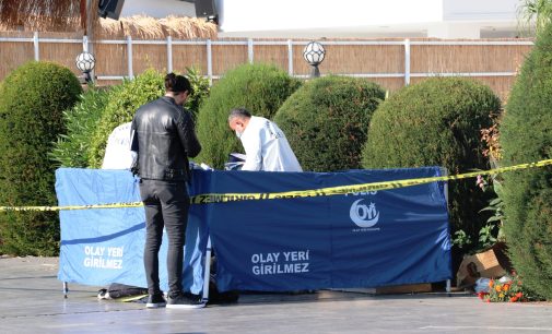 Antalya’da bir kişi bankta ölü bulundu