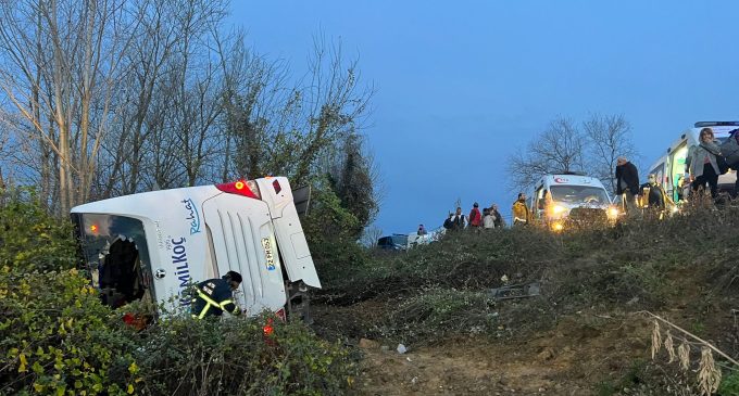 Bartın’da yolcu otobüsü devrildi: 39 yaralı