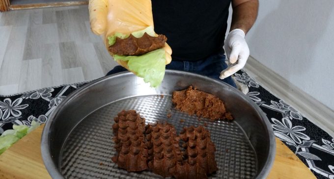 En ucuz fastfood çiğ köftede “salmonella” ve “bağırsak kökenli bakteri” tehlikesi