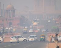 Hindistan’da hava kirliliği ‘tehlikeli’ seviyeye yükseldi, Yeni Delhi’de ilkokullar tatil edildi