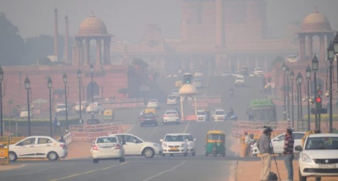 Hindistan’da hava kirliliği ‘tehlikeli’ seviyeye yükseldi, Yeni Delhi’de ilkokullar tatil edildi