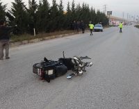 Otomobil elektrikli bisiklete çarptı: Bir ölü, iki yaralı