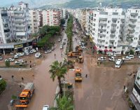 Antalya’da şiddetli yağış: Üç ilçede eğitime bir gün ara verildi