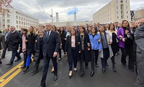 Kılıçdaroğlu ve CHP’li vekiller istismara karşı Adalet Bakanlığı’na yürüdü: Kızımız için adalet istiyoruz