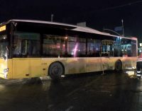 İstanbul’da belediye otobüsüyle minibüs çarpıştı: 14 yaralı
