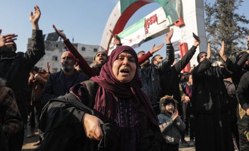 El Bab’ta Türkiye protestosu: Erdoğan bizi satsa bile teslim olmayacağız