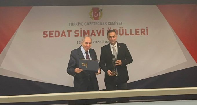 Gazeteci Murat Ağırel, Sedat Simavi Ödülü’nü Gezi tutuklularına adadı