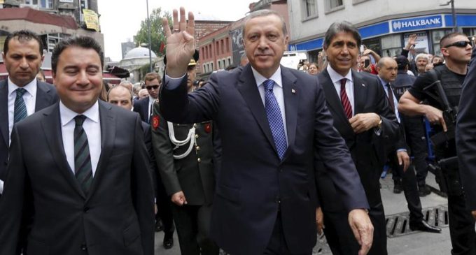 Babacan’dan Erdoğan’a: Ekonomiyi batırınca yine bizim dönemdeki başarılarla övünüyor