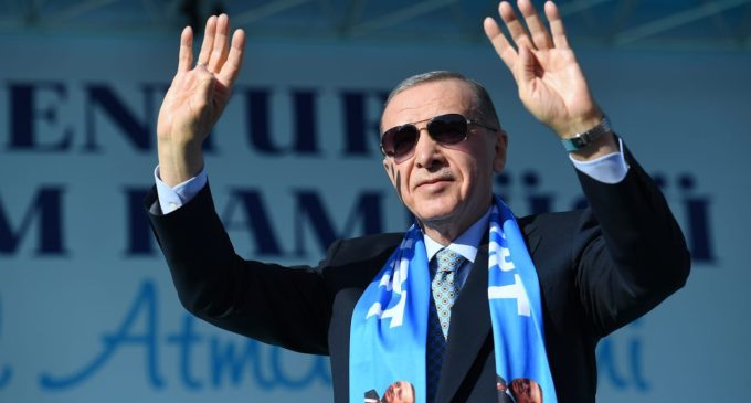 Erdoğan’dan Miçotakis’e: Bir yanlış yaparsan çılgın Türkler yürür, bunu bilesin…
