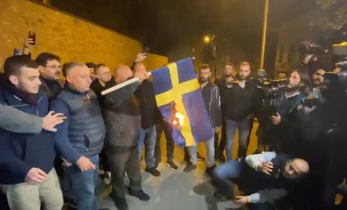 İsveç, Türkiye’deki vatandaşlarına kalabalık yerlerden uzak durma çağrısı yaptı