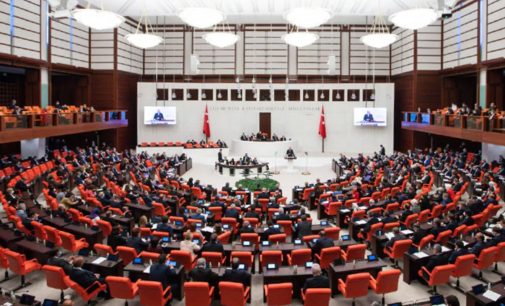İyi Parti’nin ‘süresi dolmadan yenilenen ihaleler araştırılsın’ önerisi AKP ve MHP oylarıyla reddedildi